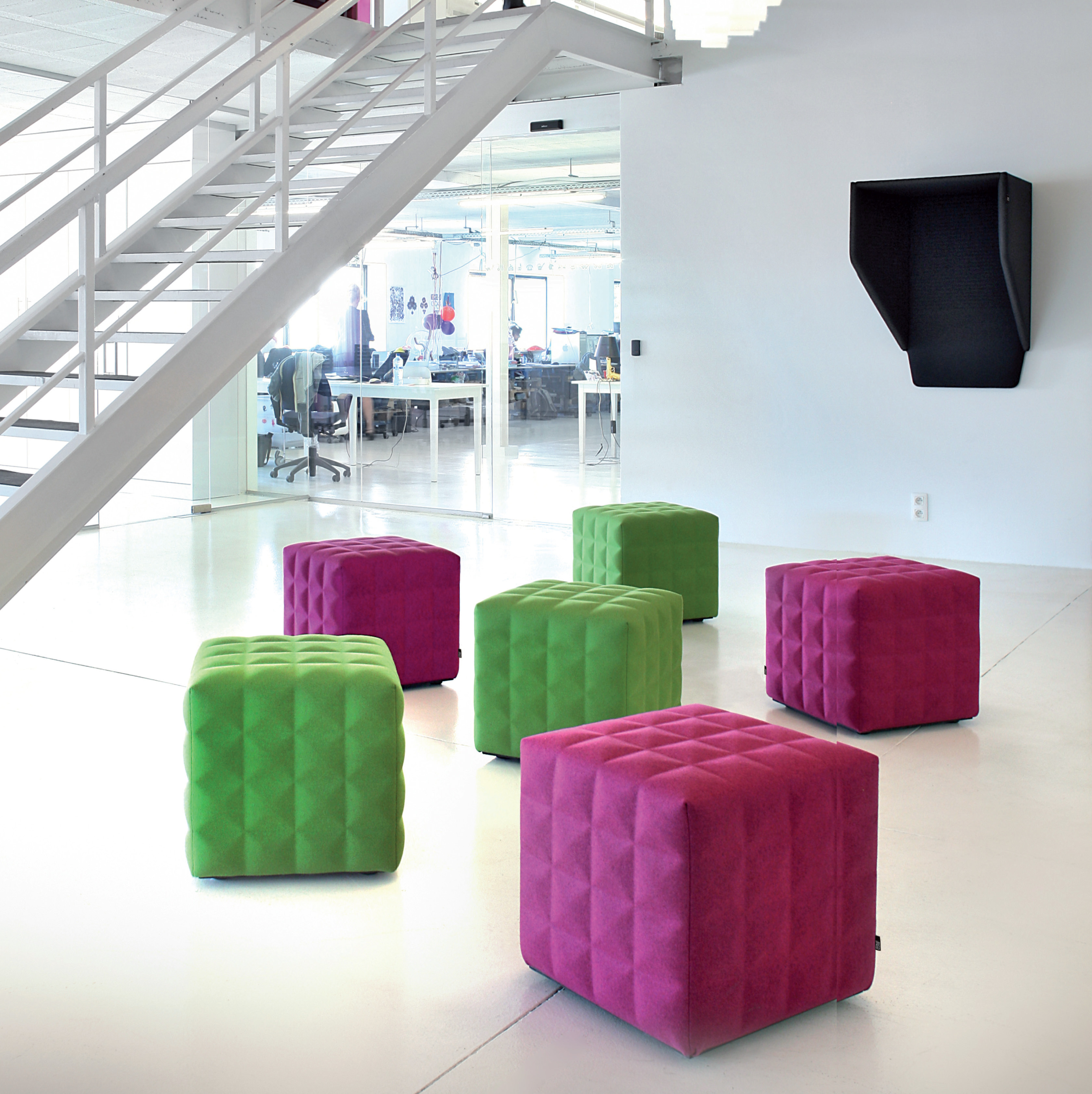 BUZZI SPACE スツール バジーキューブ フラット プフ オットマン BuzziCube | Modular Acoustic Seating Ottoman & Pouf | BuzziSpace