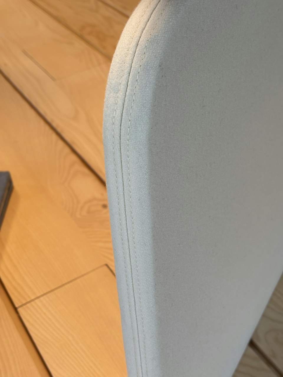 Buzzispace buzziredesk sustainable desk divider