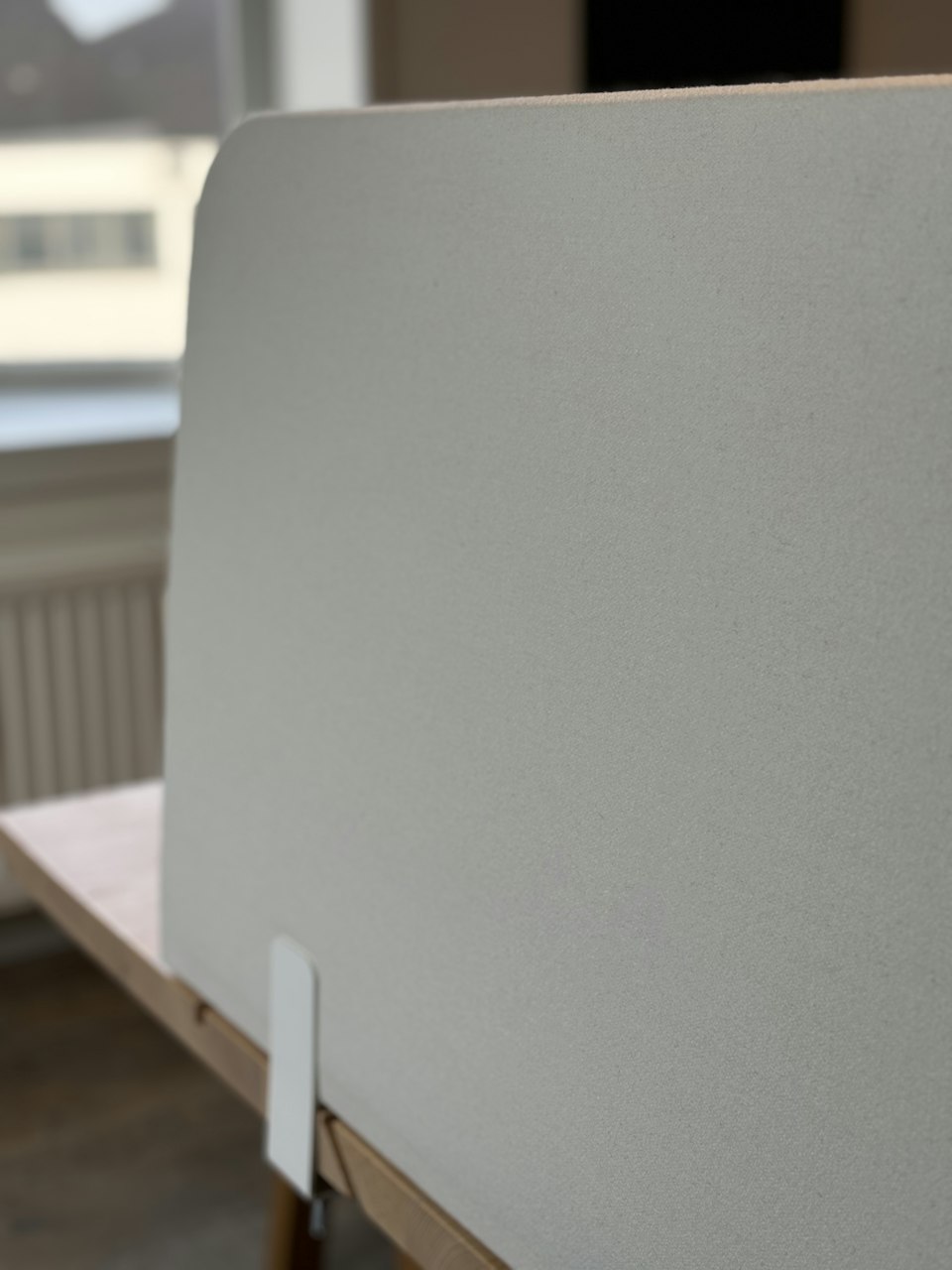 Buzzispace buzziredesk sustainable desk divider